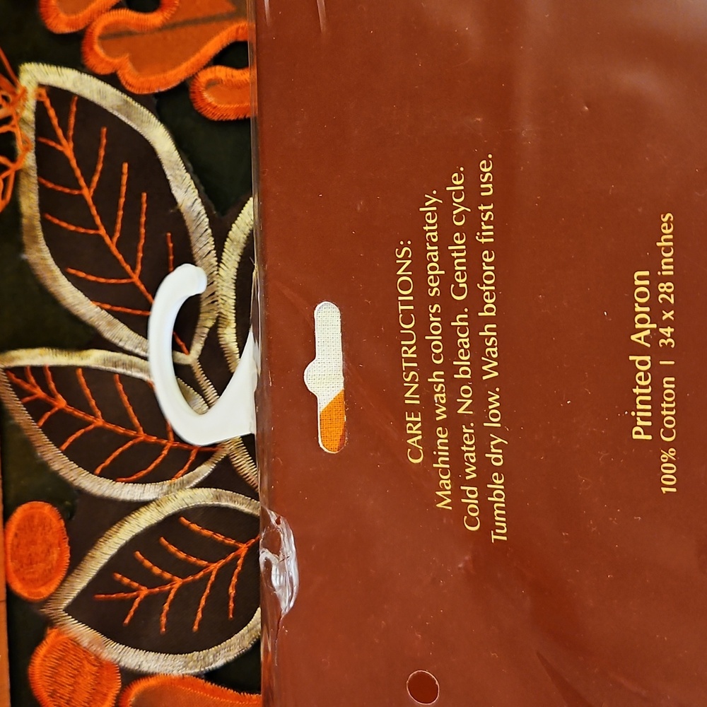 Festive Fall Apron Set - Picture 3 of 6